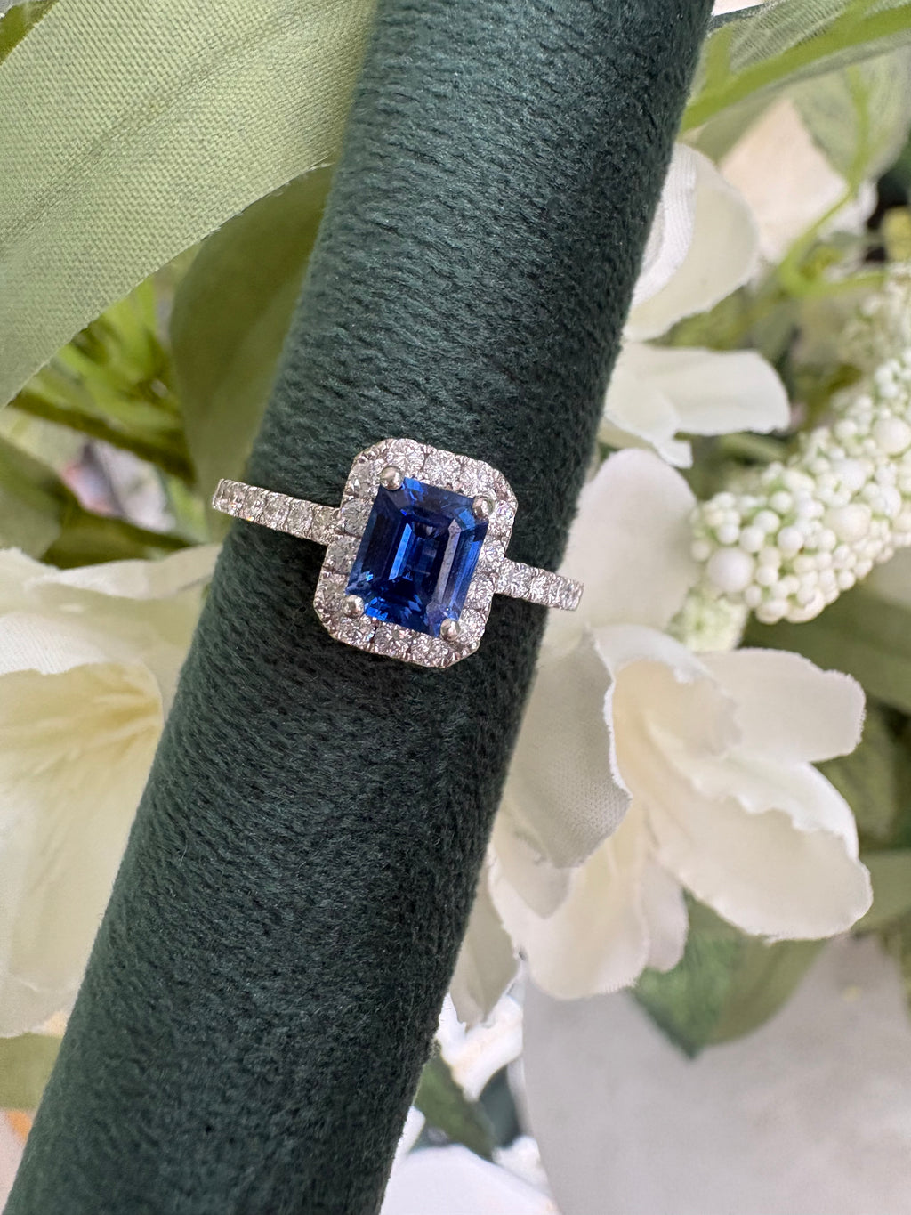 Platinum sapphire & diamond ring