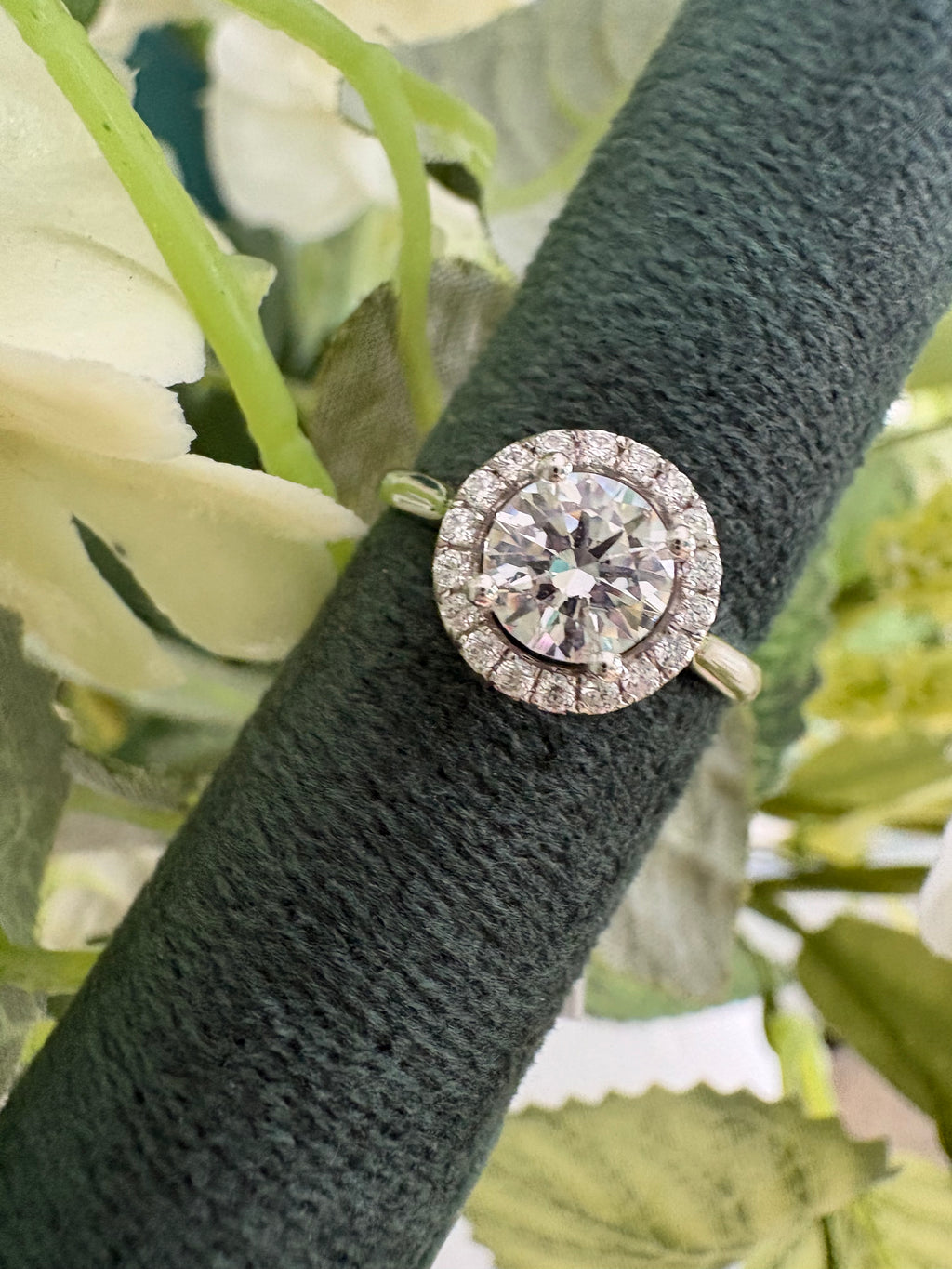 9ct White Gold Cubic Zirconia Halo Cluster Ring