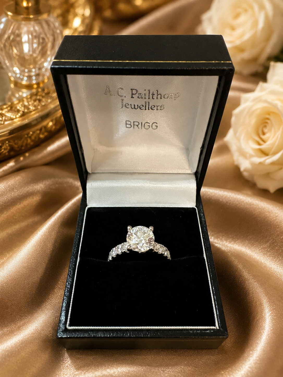 Platinum laboratory grown & natural diamond ring