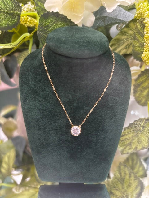 9ct Yellow Gold Cubic Zirconia Round Pendant