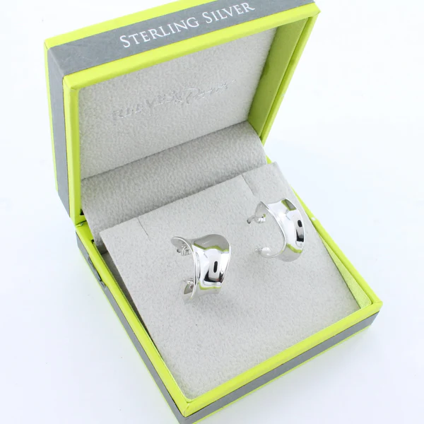 Reeves & Reeves Wide Swoosh Hoop Earrings
