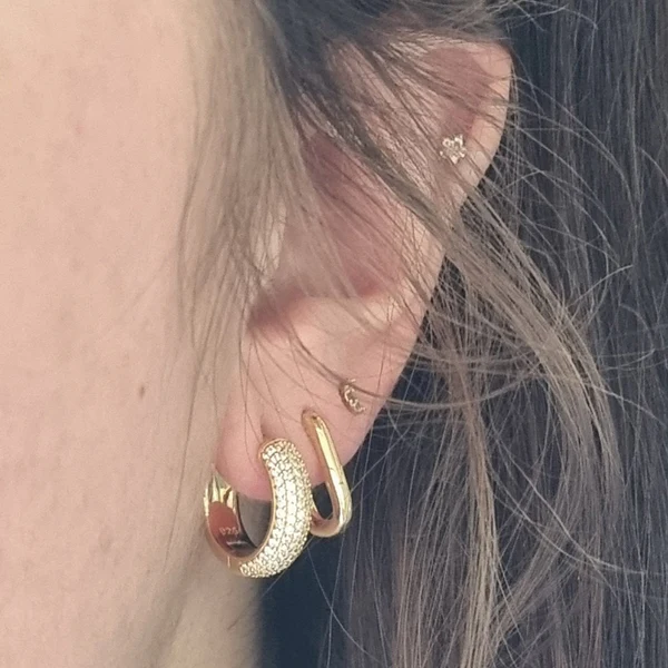 Reeves & Reeves Chunky Sparkle Hoop Earrings