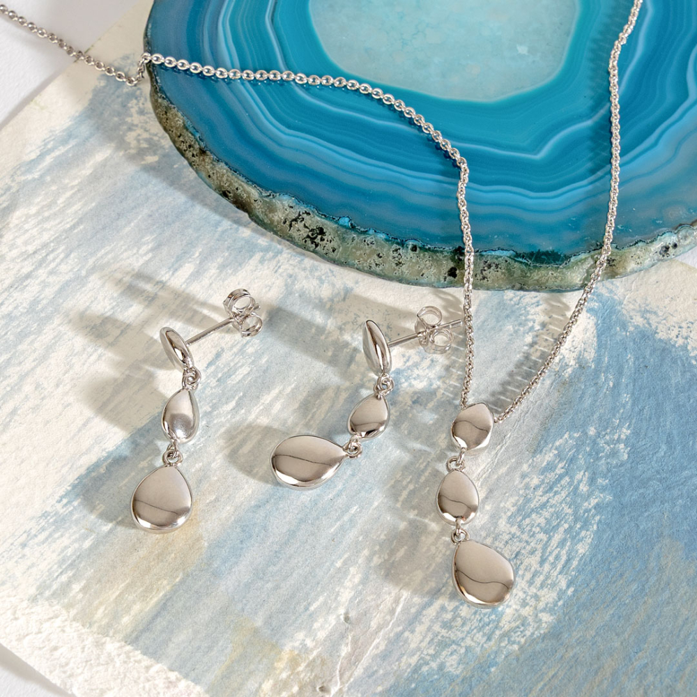 Kit Heath - Coast Pebbles Triple Linking Pebbles Necklace