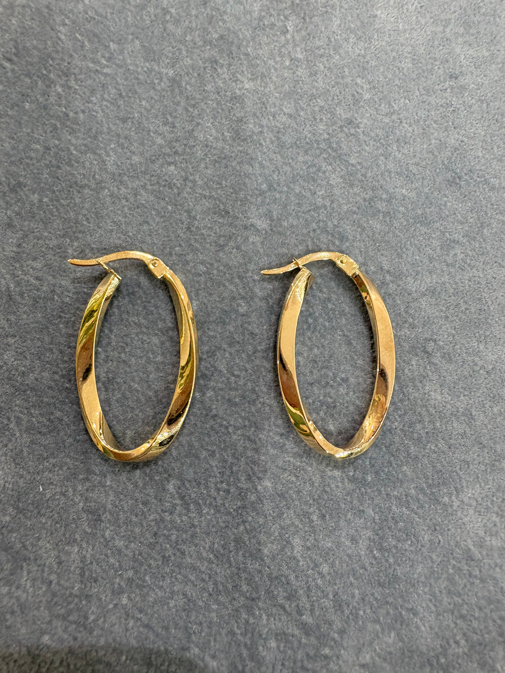 9ct Yellow Gold Oval Twist Hoop Earrings