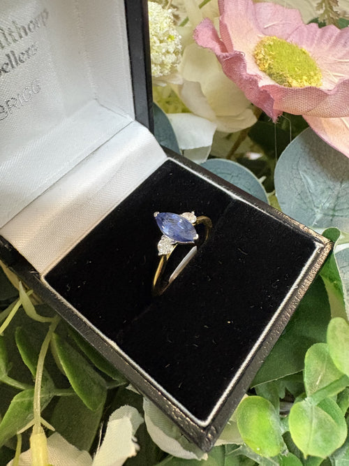 18ct Yellow Gold Diamond & Blue Sapphire Ring