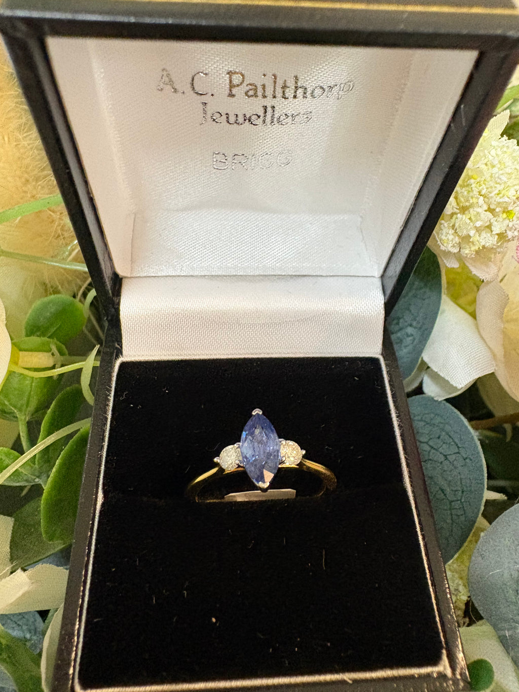 18ct Yellow Gold Diamond & Blue Sapphire Ring