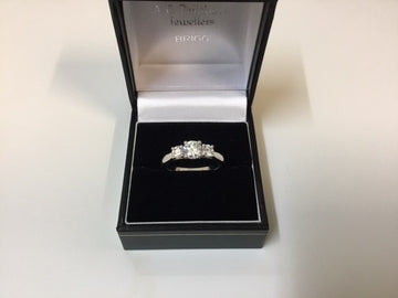 platinum 3 stone diamond ring
