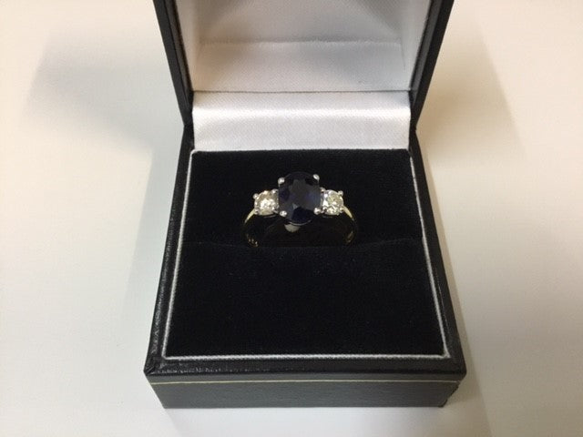 18ct yellow gold sapphire & diamond 3 stone ring